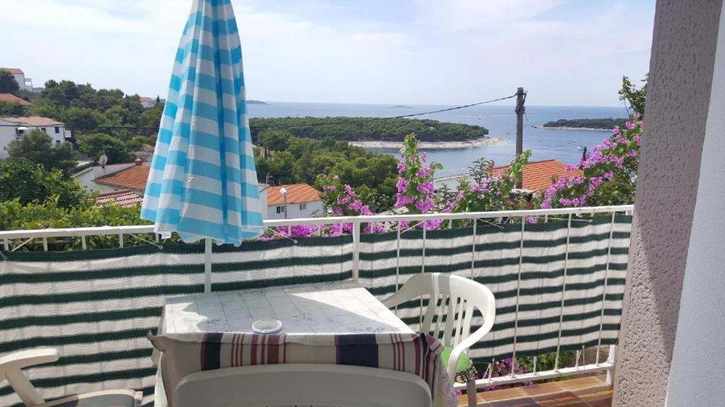 Apartment Bajuti Primošten Екстериор снимка