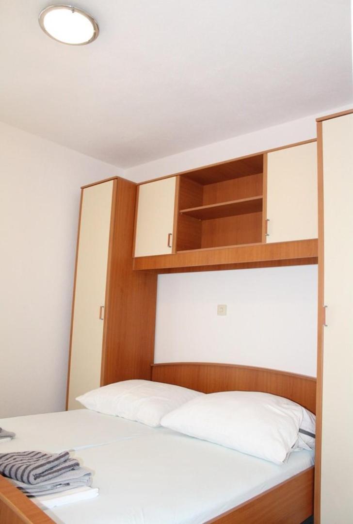Apartment Bajuti Primošten Екстериор снимка